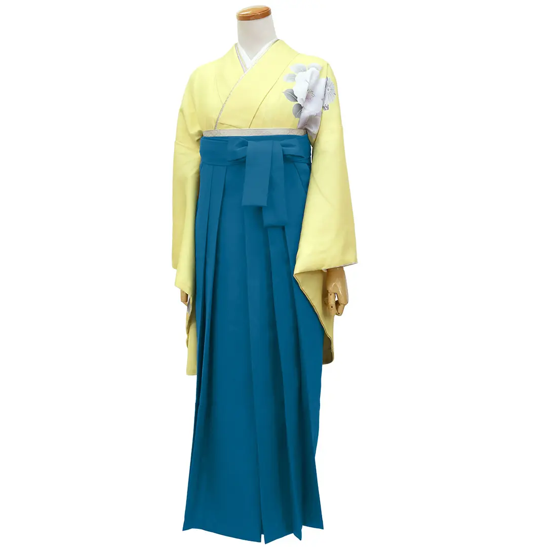 黄色地に鈴と牡丹・青袴（二尺袖）／卒業式 斜め