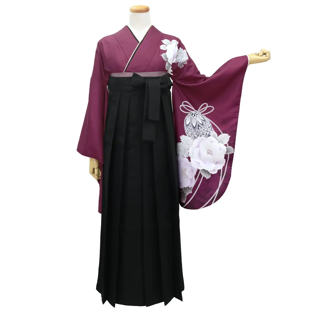 ワイン地に鈴と牡丹・黒袴（無地） （二尺袖）／卒業式