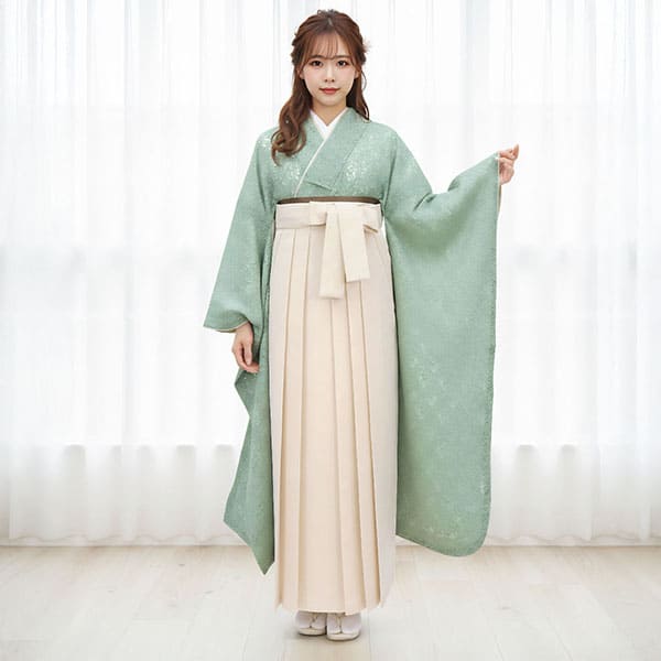 ミントグリーンのレースの振袖・アイボリー袴（無地） （振袖）／卒業