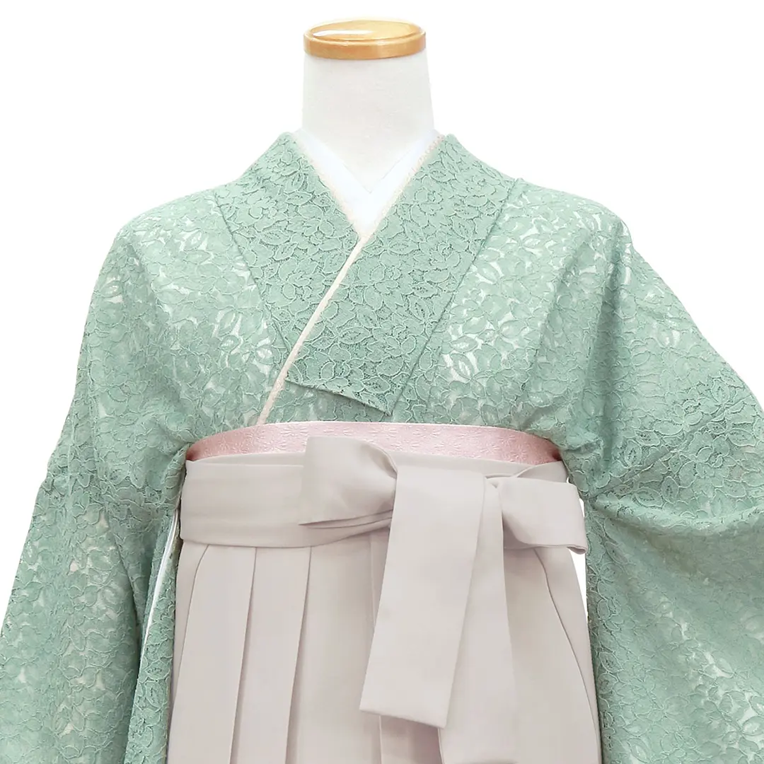 ミントグリーンのレースの振袖・グレージュ袴（無地） （振袖）／卒業