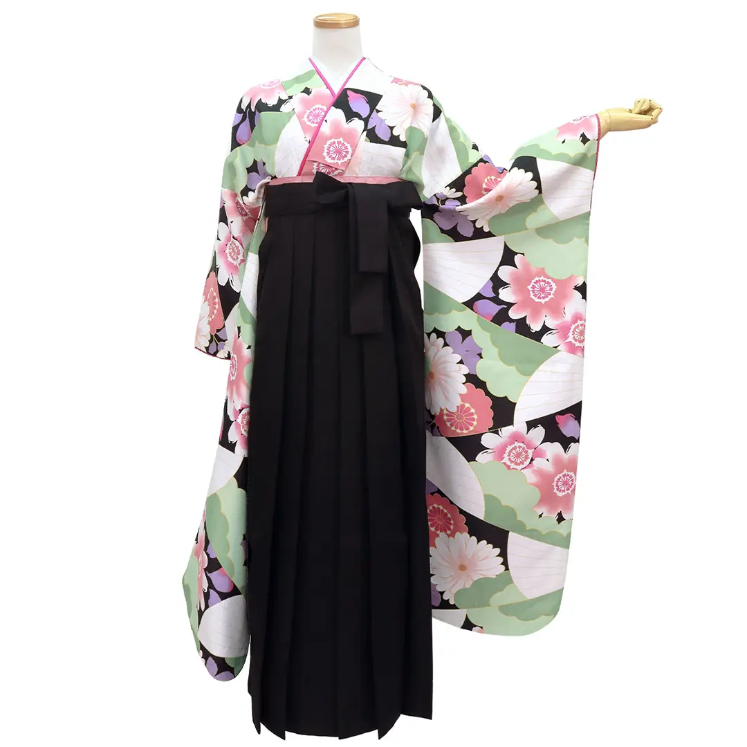 黒地の幾何学模様に菊・黒袴（無地） （振袖）／卒業式 | 宅配着物