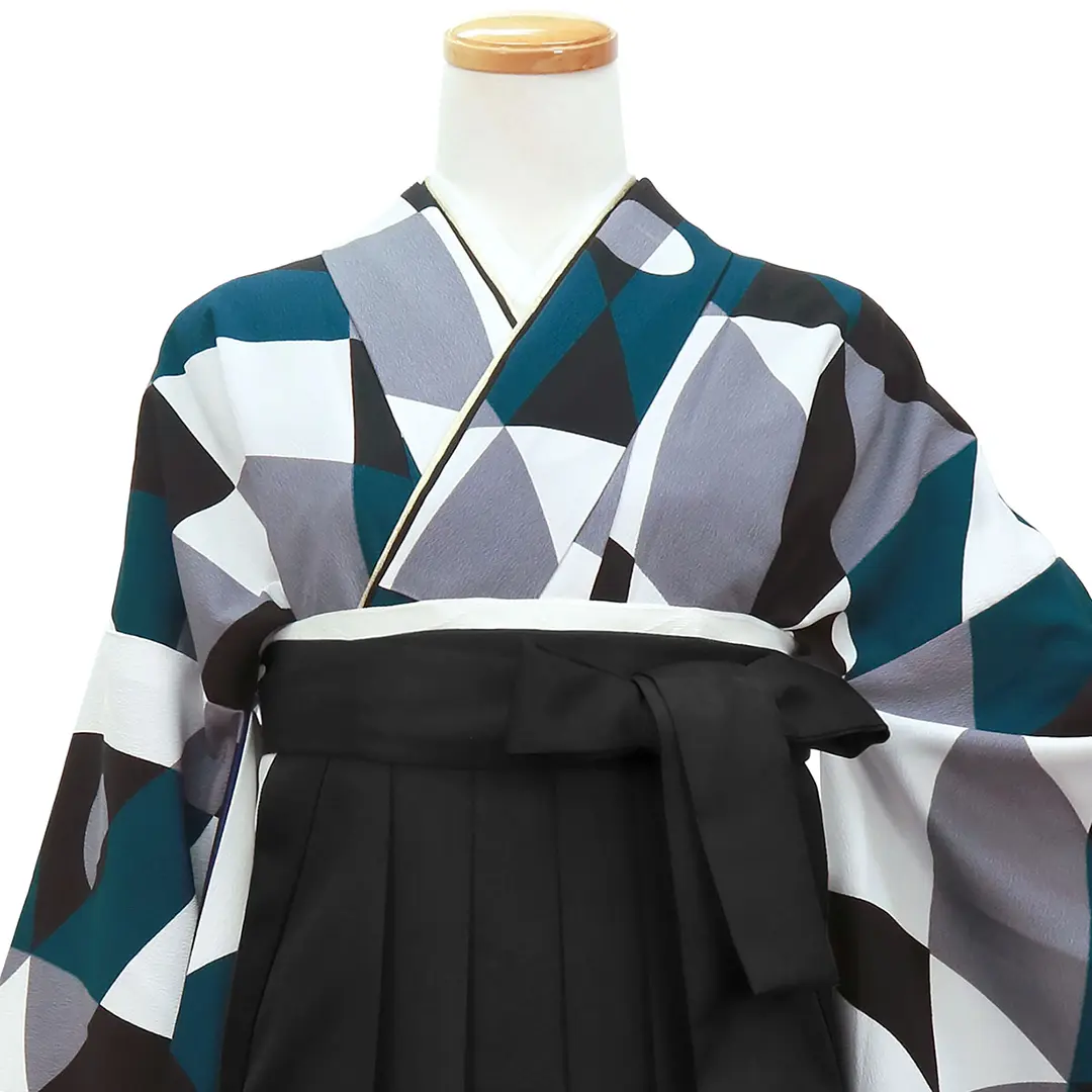 黒と青の幾何学模様・黒袴（無地） （振袖）／卒業式 | 宅配着物