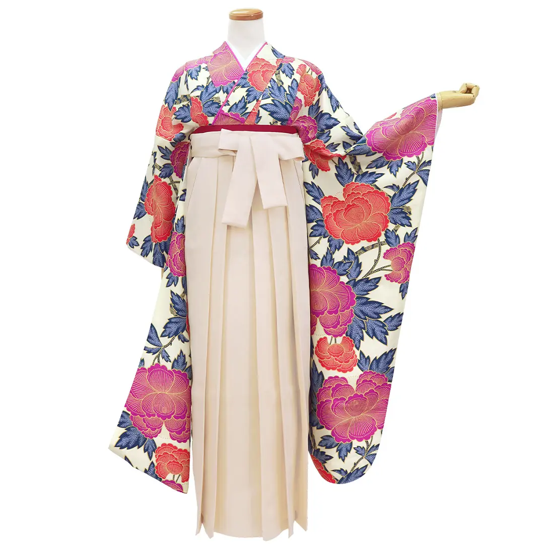 アイボリー地に赤の牡丹文様・アイボリー袴（無地） （振袖）／卒業式／正面