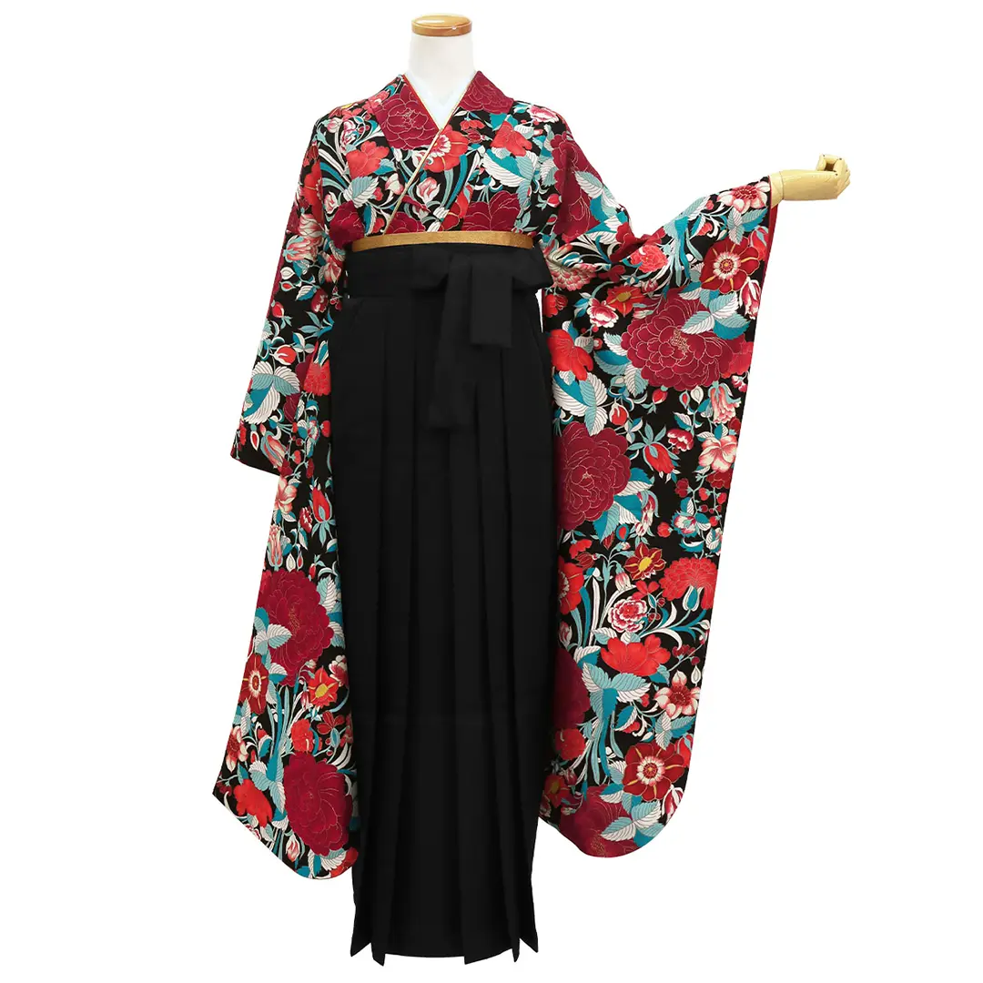 黒地に芍薬と洋花・黒袴（無地） （振袖）／卒業式／正面