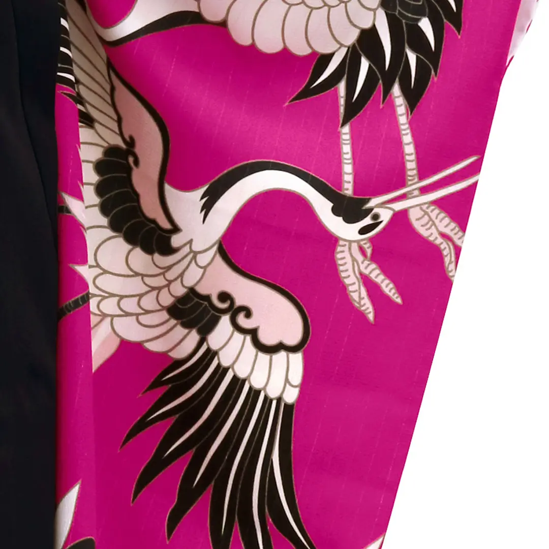 マゼンダピンク地に鶴文・黒袴（無地） （振袖）／卒業式 | 宅配着物