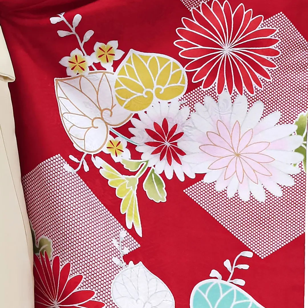 赤地に菊と葵・アイボリー袴（無地） （二尺袖）／卒業式／柄詳細