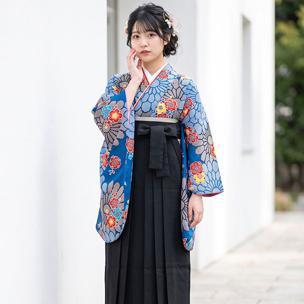 青地に菊と梅・黒袴（無地） （二尺袖）／卒業式 | 宅配着物レンタルの