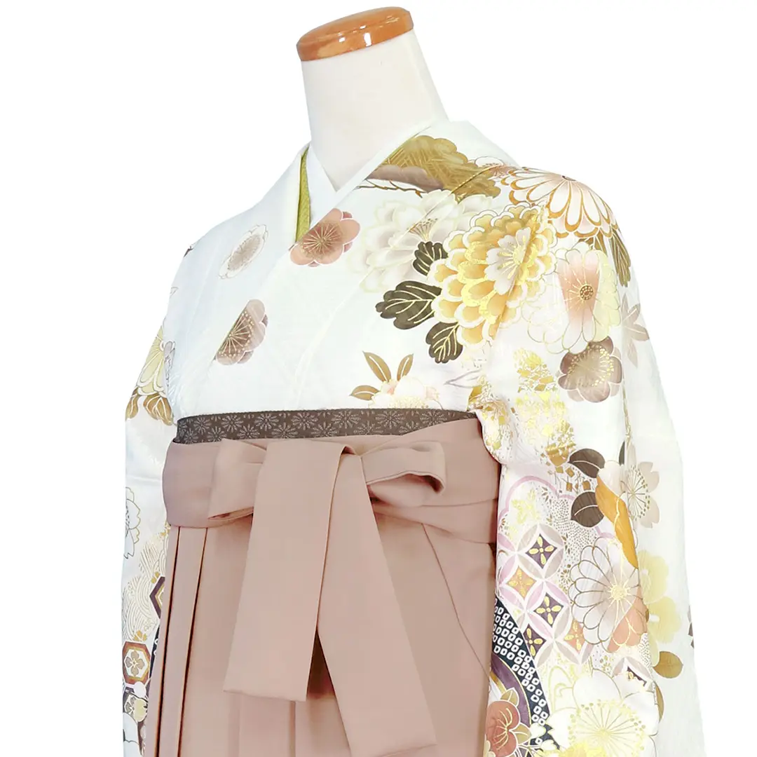 白地に流水と杜若と花・モカ袴（無地） （二尺袖）／卒業式／斜め詳細