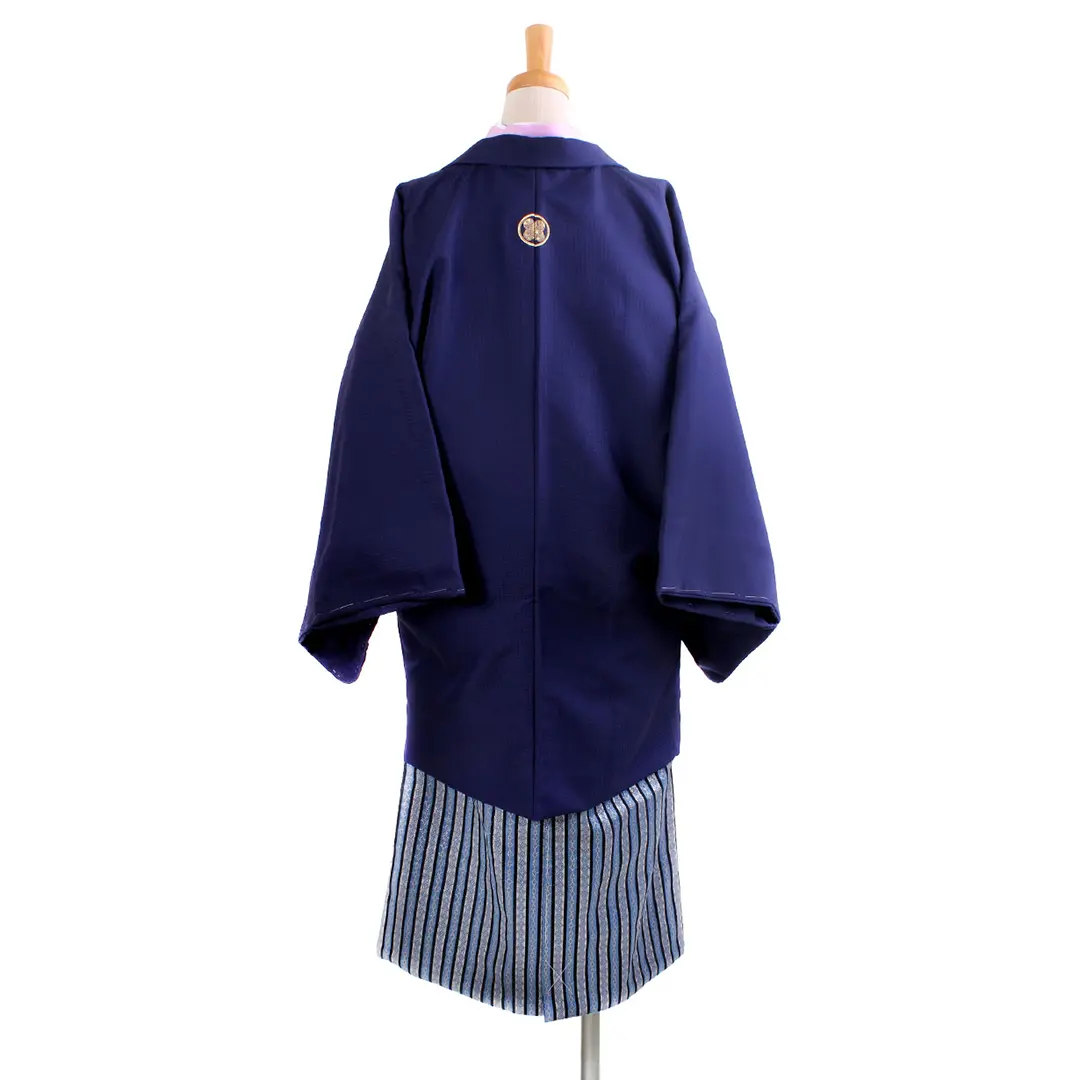 淡桃地に紺羽織・縞袴（小学生）／卒業式／背中