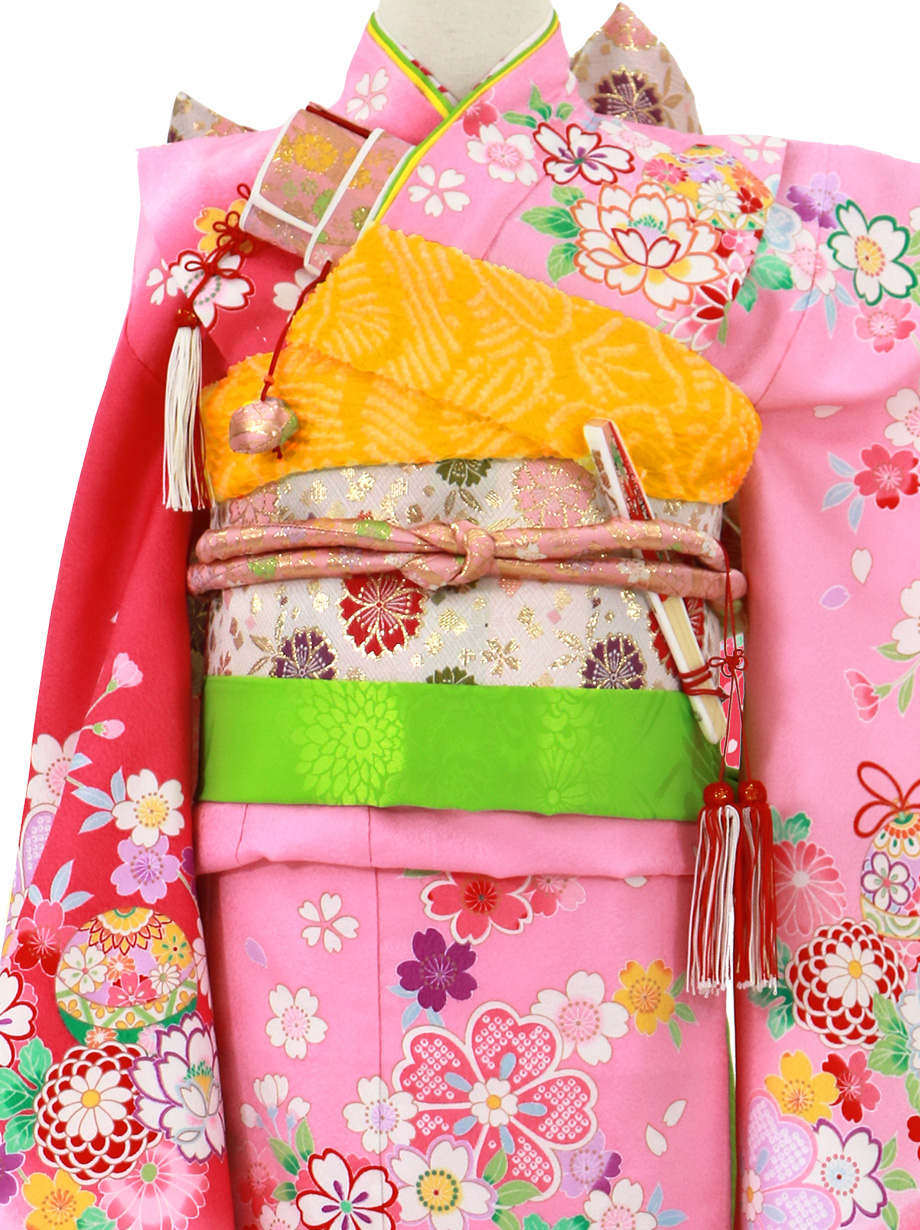 桃色地に桜と鈴の着物／七五三・七歳女の子