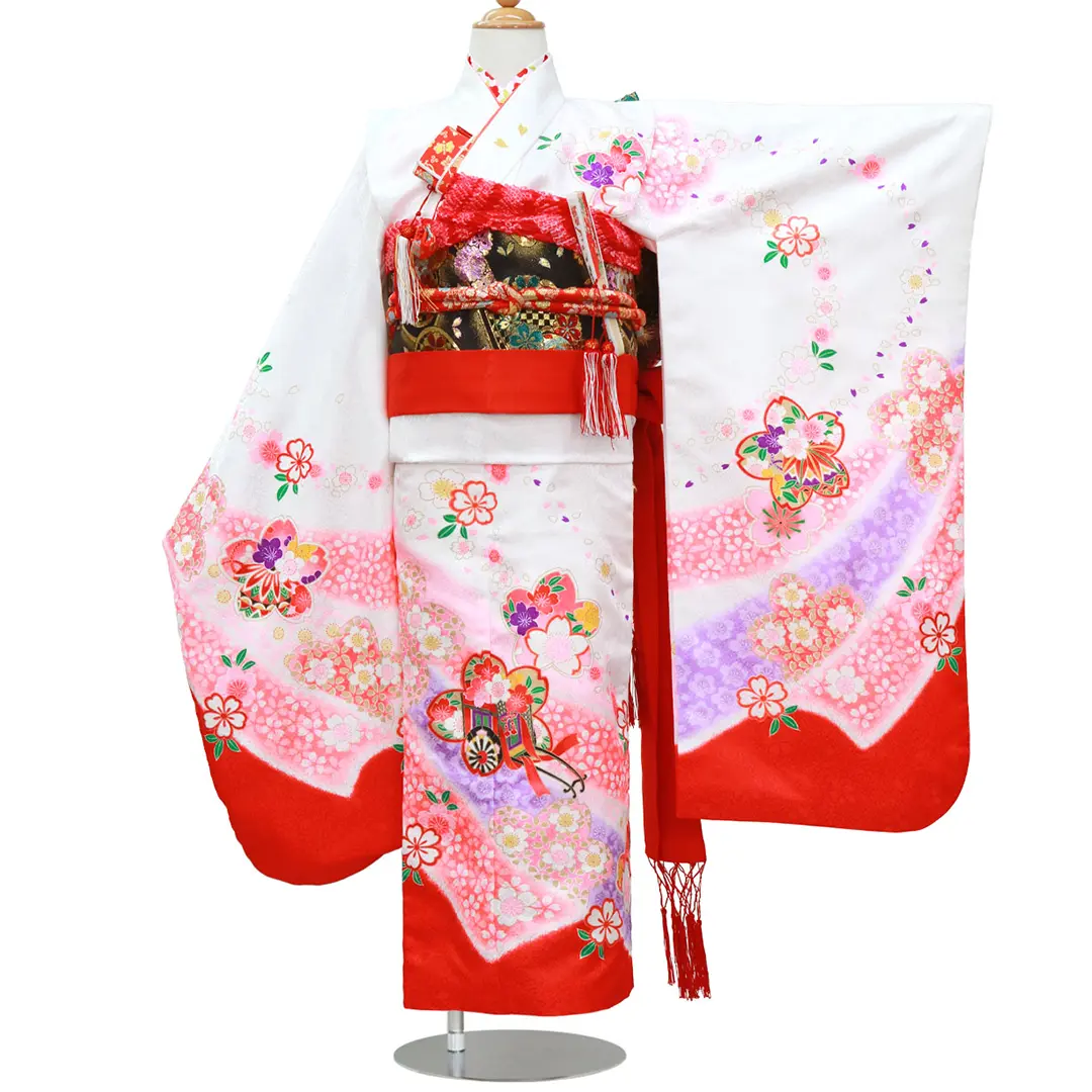 白地に御所車の着物／七五三・七歳女の子