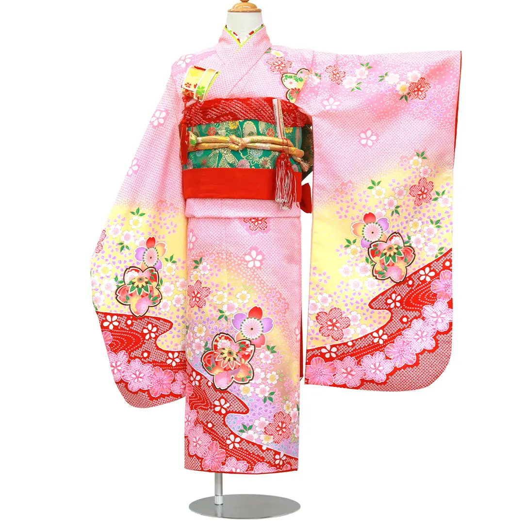 ピンクに桜と手鞠の着物／七五三・七歳女の子／正面