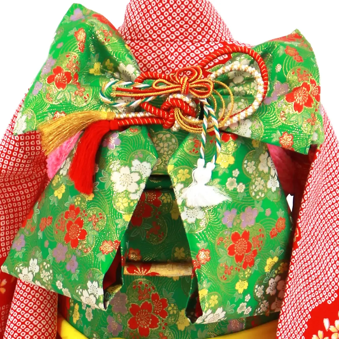赤地に疋田（ひった）の熨斗、椿の着物／七五三・七歳女の子／帯
