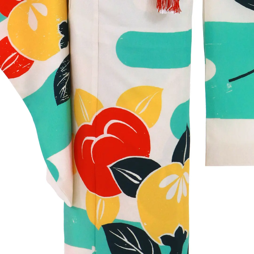 アイボリー地に橘とエ霞の着物／七五三・七歳女の子 | 宅配着物