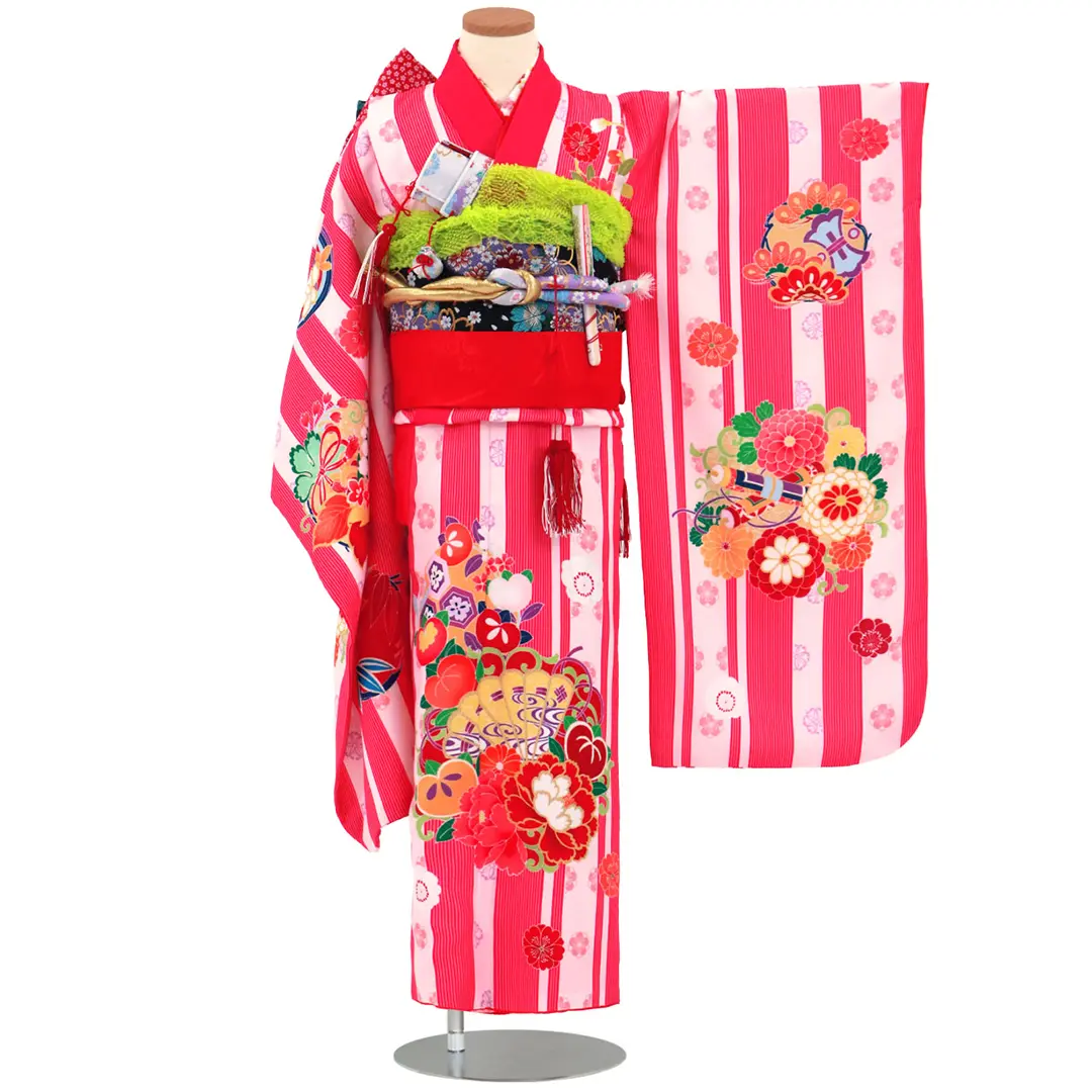 子供用 ピンク 花柄 着物 七五三 ピンクの子持ち縞に花文様の着物／七五三・七歳女の子 | 宅配着物
