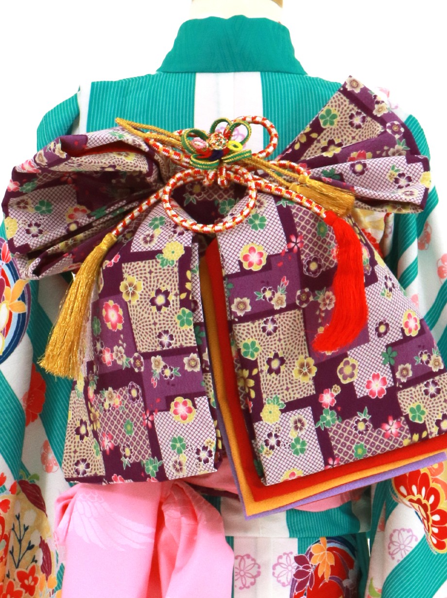 エメラルドグリーンの子持ち縞に花の丸文と吉祥柄の着物／七五三・七歳女の子