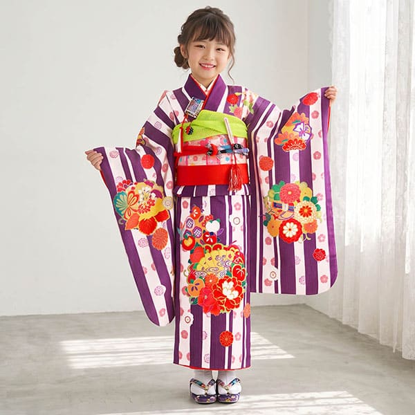 紫の子持ち縞に花文様の着物／七五三・七歳女の子 | 宅配着物レンタル