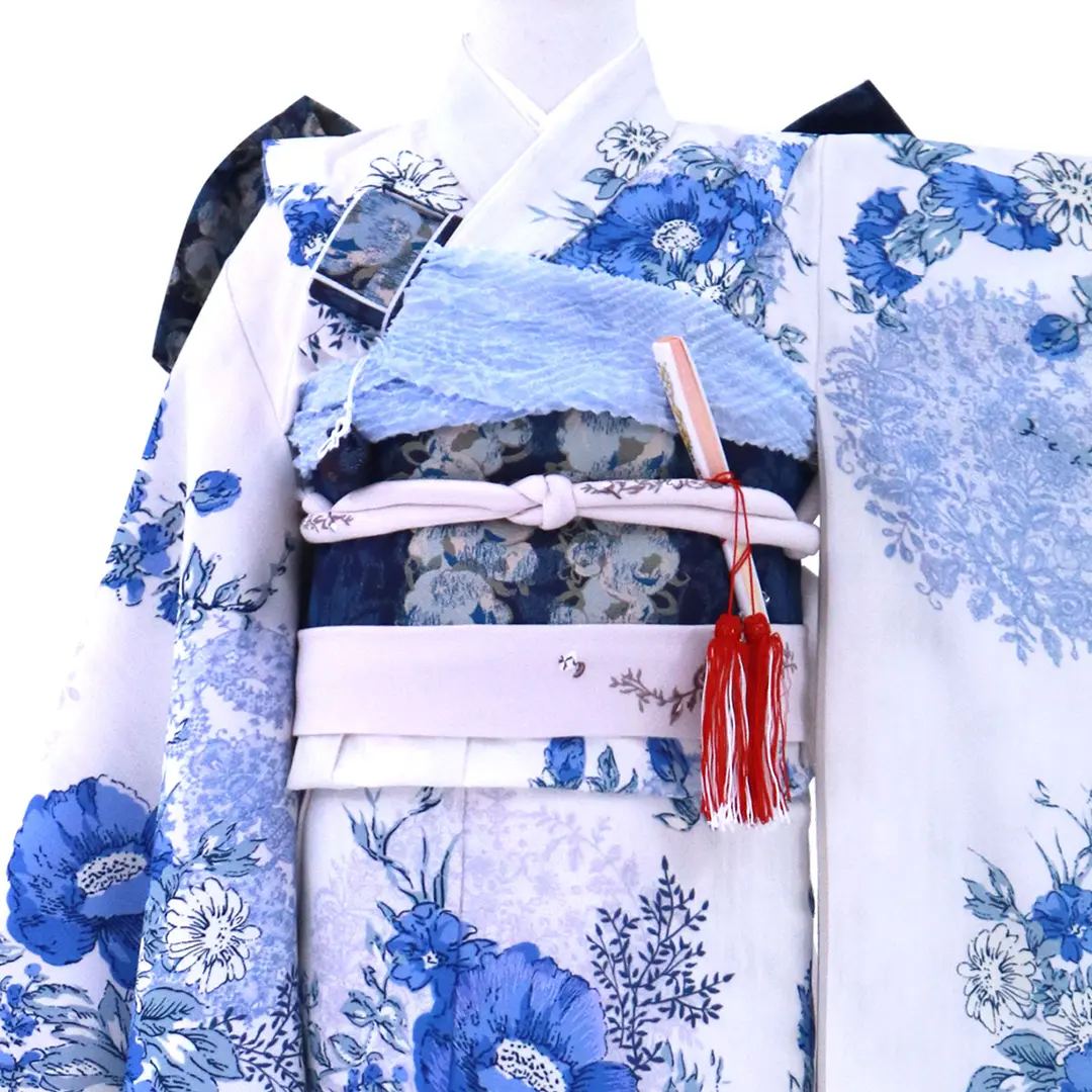 JILLSTUART》白地にブルーのアネモネの着物／七五三・七歳女の子