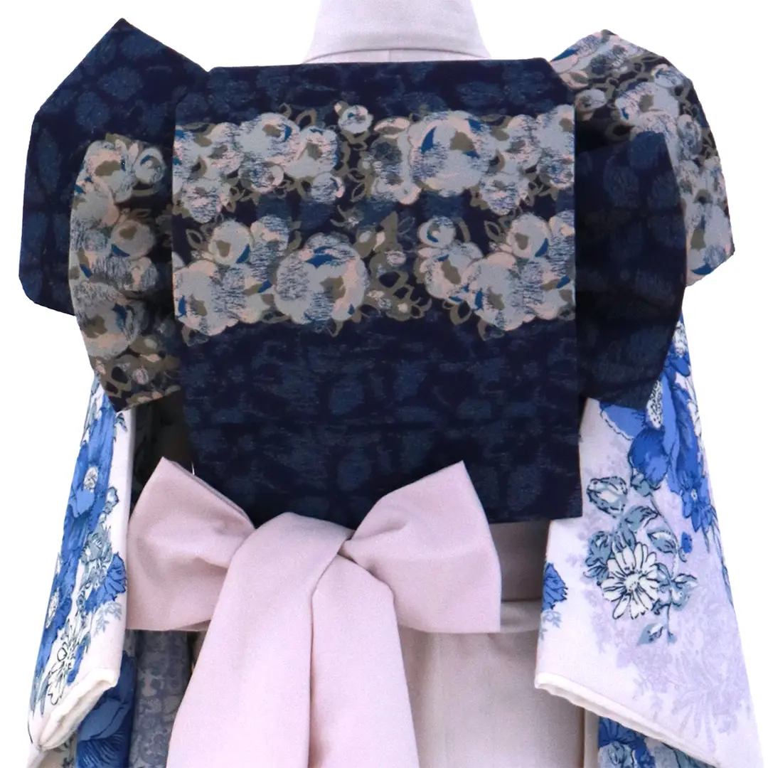JILLSTUART》白地にブルーのアネモネの着物／七五三・七歳女の子