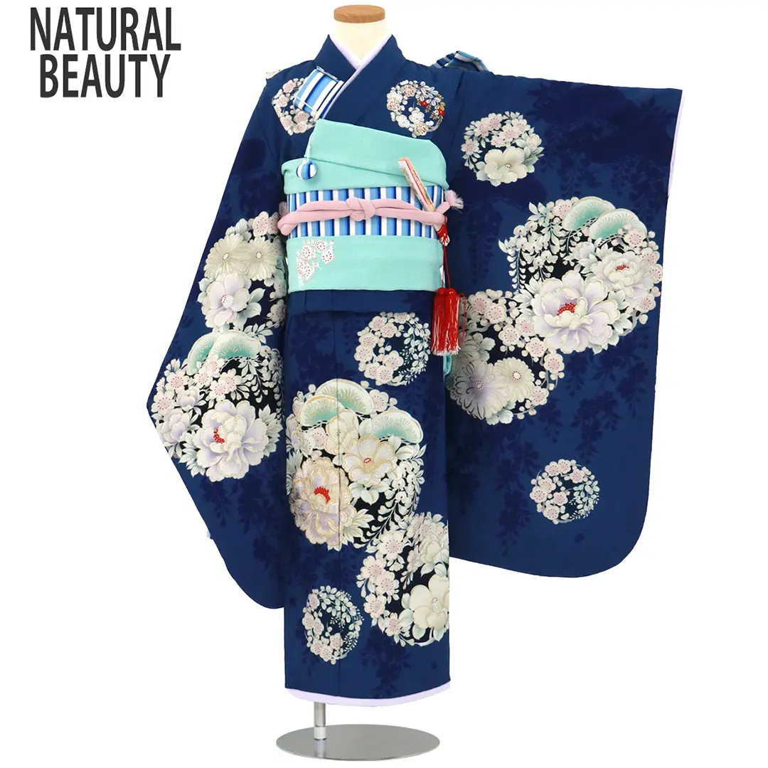 NATURAL BEAUTY》紺地に花の丸文の着物／七五三・七歳女の子 | 宅配 
