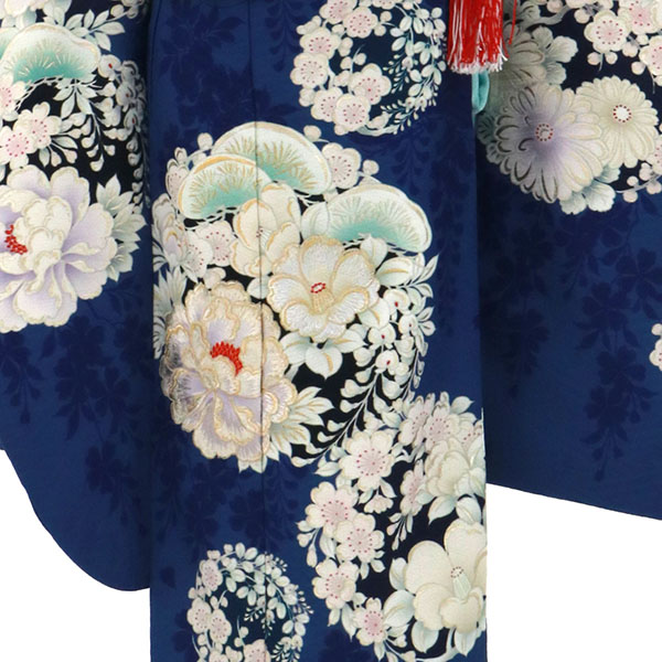 《NATURAL BEAUTY》紺地に花の丸文の着物／七五三・七歳女の子