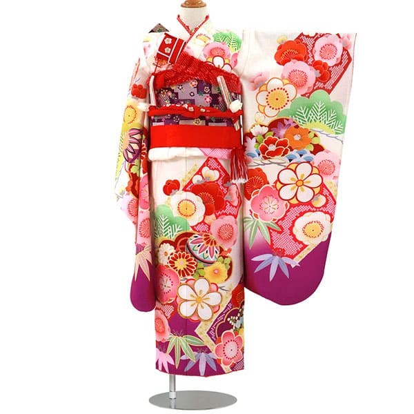 白と紫の地に鞠と梅の着物／七五三・七歳女の子