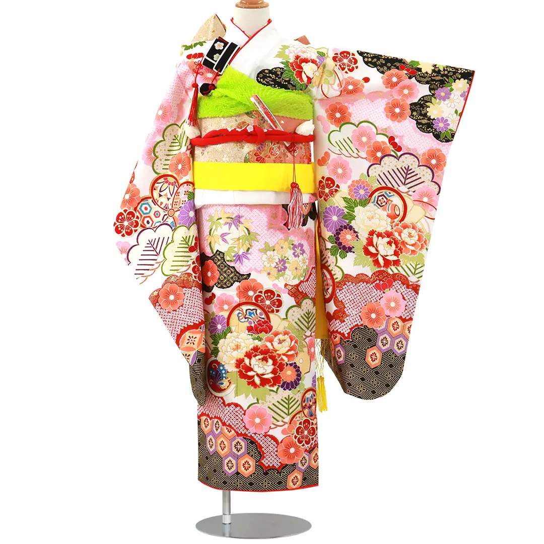 クリームとオレンジ地に鞠と菊の着物／七五三・七歳女の子 | 宅配着物