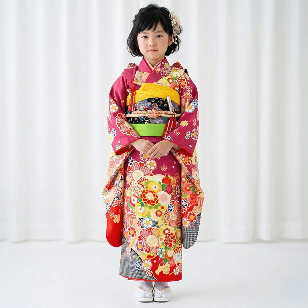 赤紫地に疋田と桜の着物／七五三・七歳女の子／着用イメージ