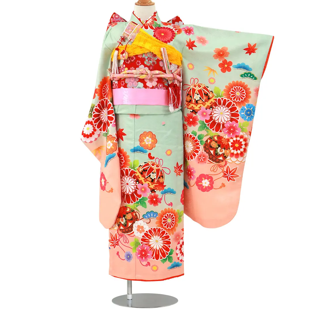 淡緑とサーモンピンク地に鞠と菊の着物／七五三・七歳女の子 | 宅配