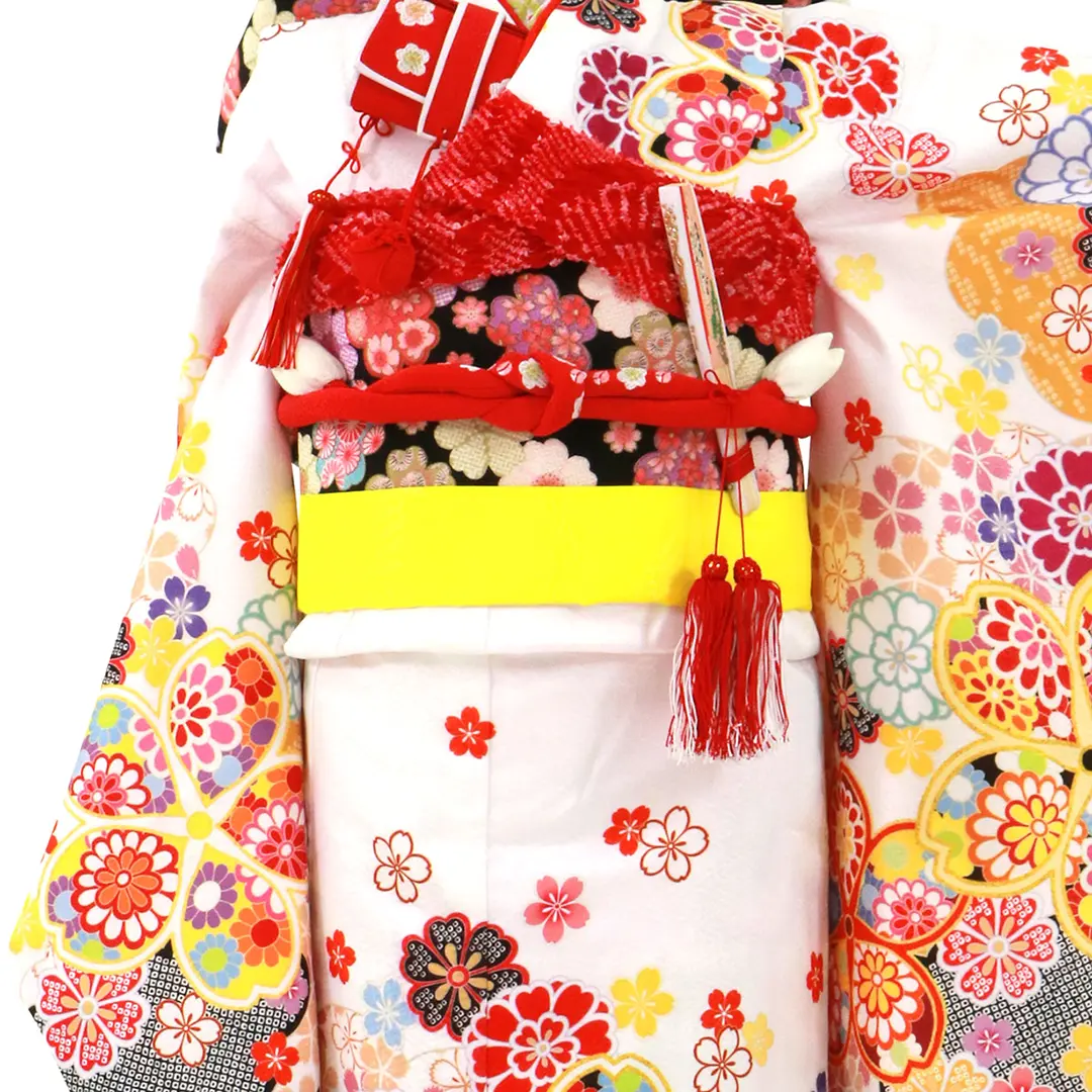白地に大輪の桜の着物／七五三・七歳女の子