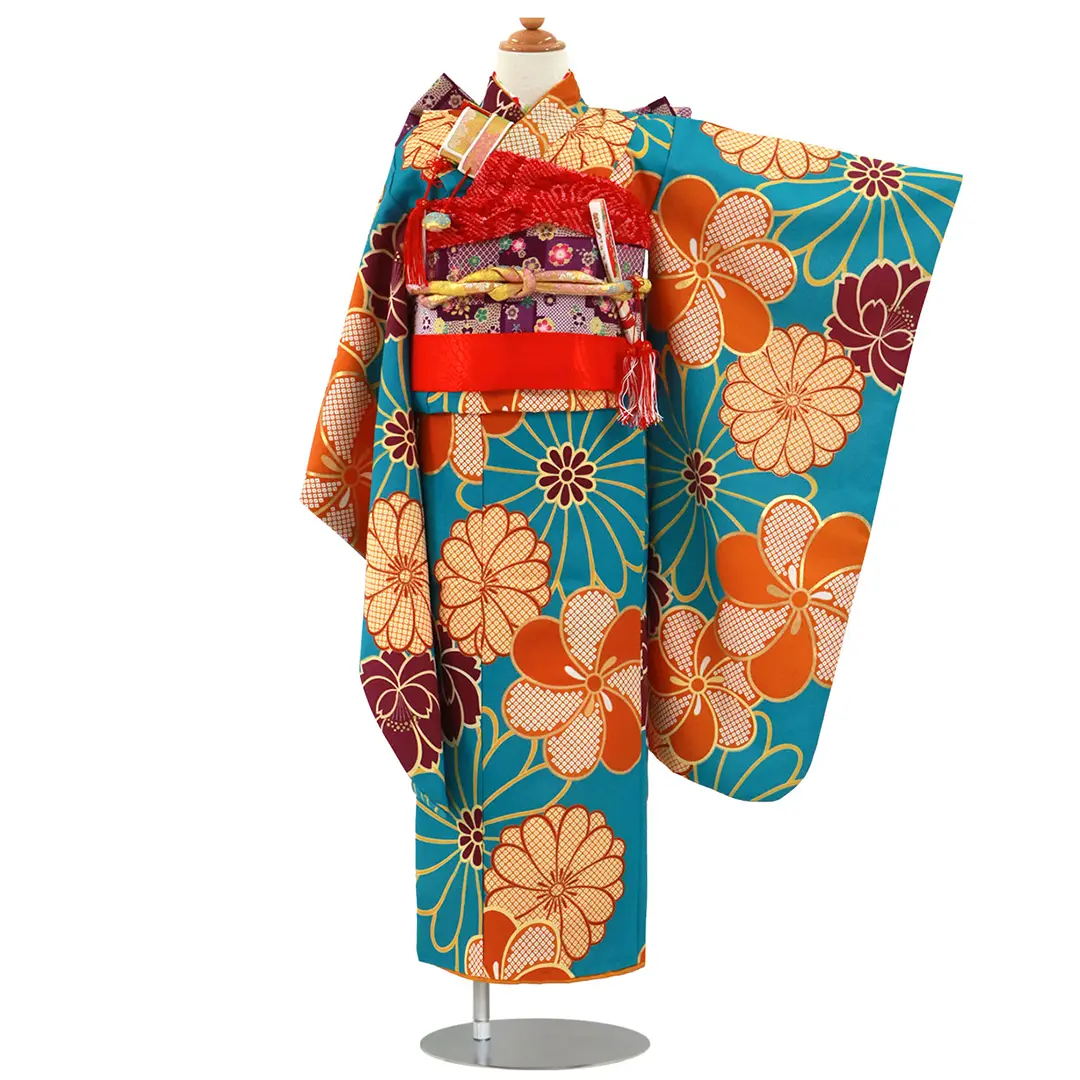 クリーム地にピンクや赤のレトロ椿の着物／七五三・七歳女の子 | 宅配