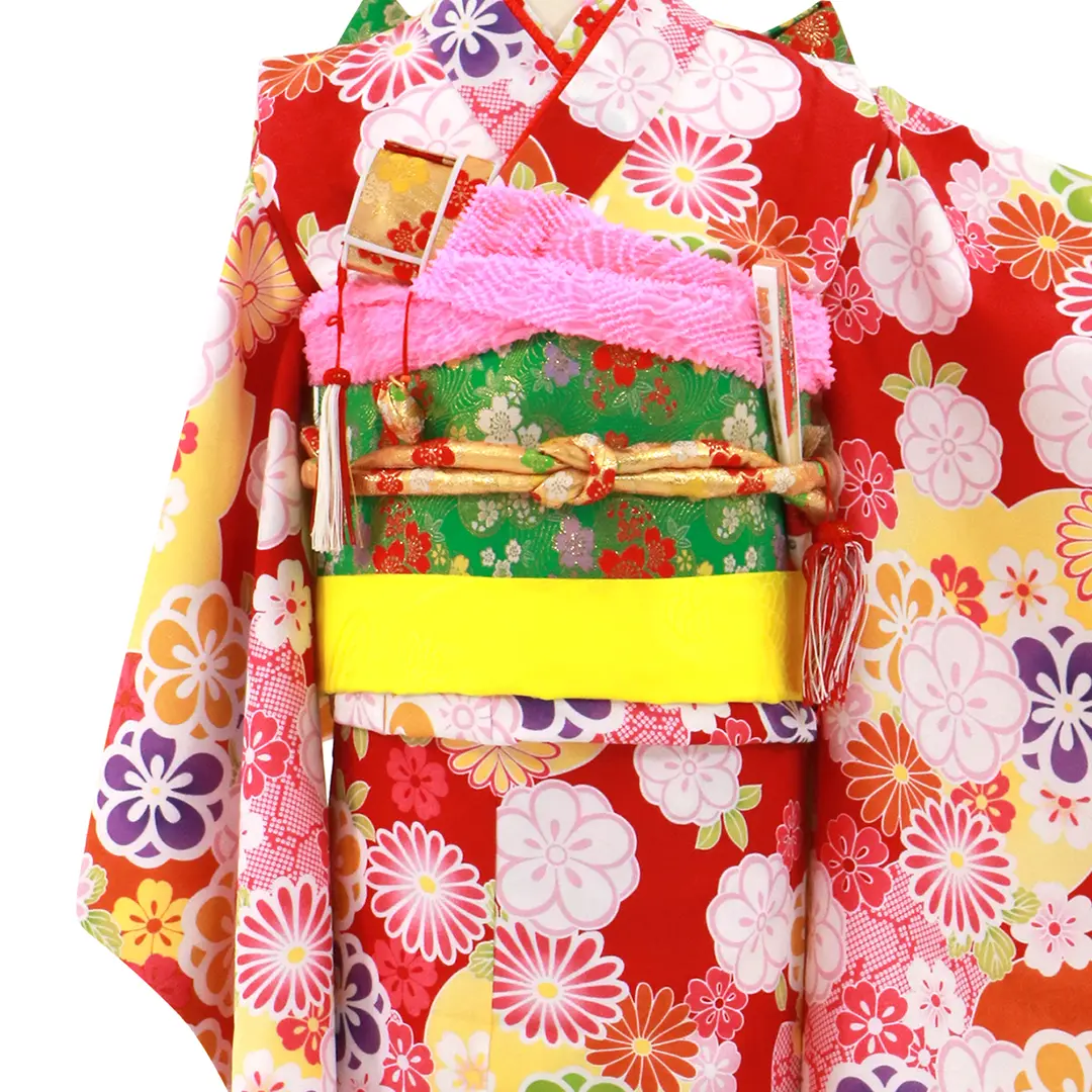 赤地に梅尽くしの着物／七五三・七歳女の子