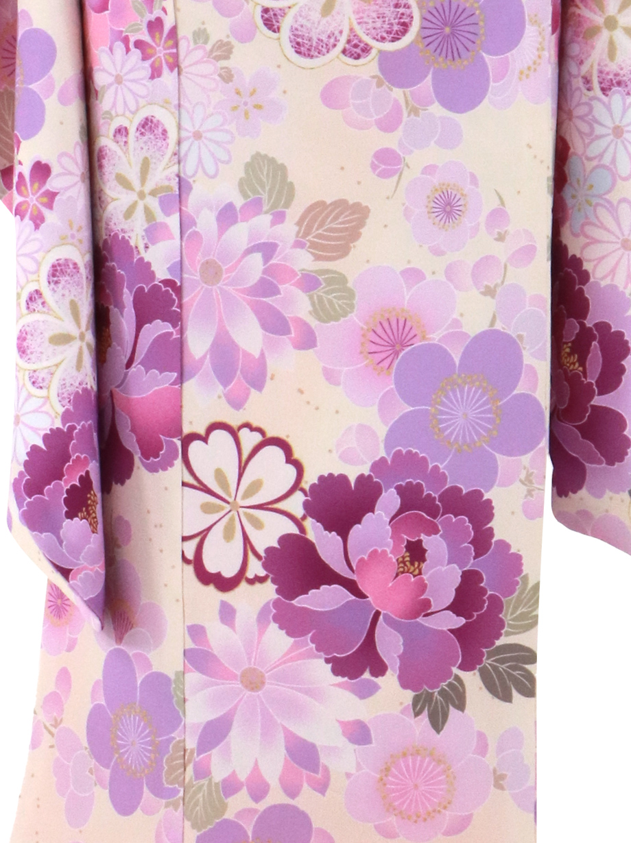 クリーム地にパープルの花尽くしの着物／七五三・七歳女の子
