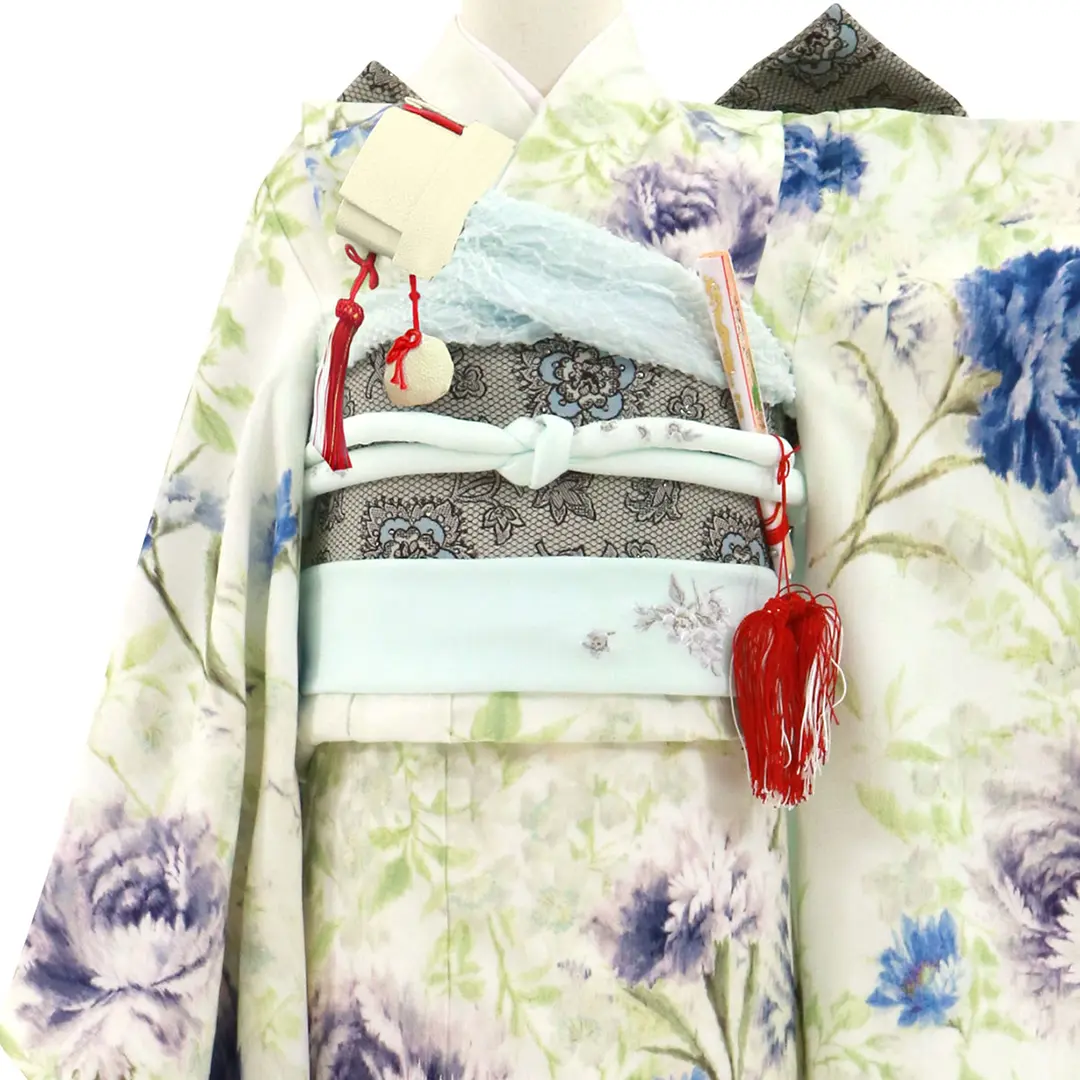 《JILLSTUART》白地にブルーのリシアンサスの着物／七五三・七歳女の子