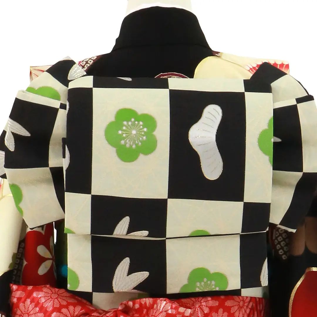 吉田沙保里×JAPAN STYLE》黒地に白の万寿梅の着物／七五三・七歳女の子
