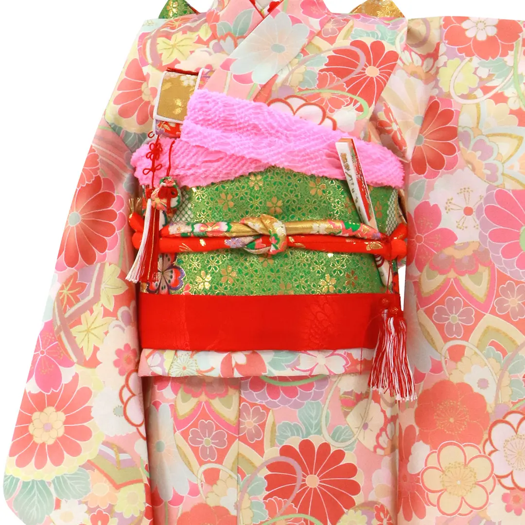 薄紅地に菊と鞠の着物／七五三・七歳女の子／バストアップ詳細