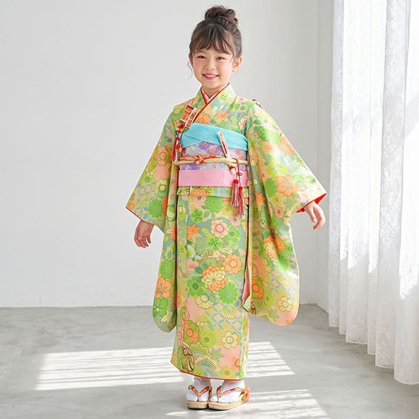 七五三　7歳　グリーン　正絹お着物セット　作り帯コーデ リーフグリーンに七宝と四季花の着物／七五三・七歳女の子 | 宅配着物