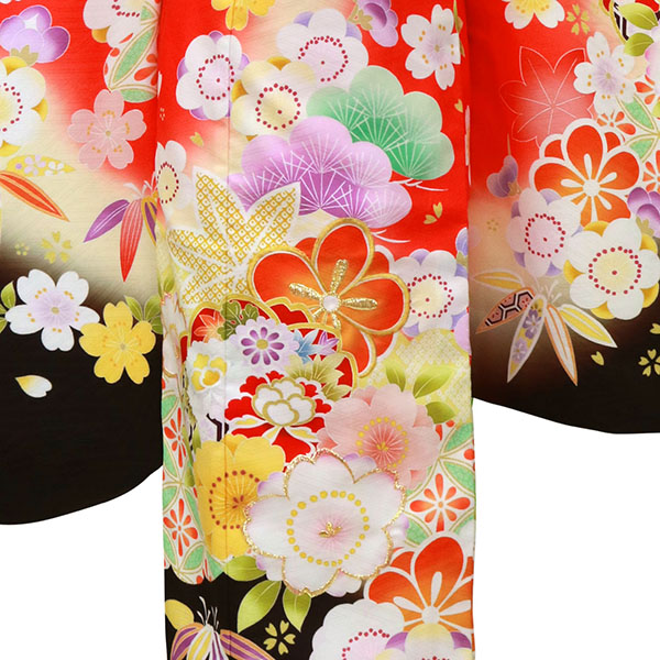 赤地に桜と松竹梅の着物／七五三・七歳女の子