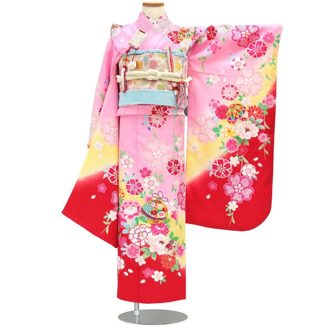 ピンクに枝垂れ桜と鈴の着物／七五三・七歳女の子／正面