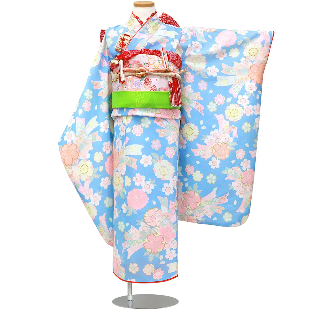 水色地に桜と束ね熨斗の着物／七五三・七歳女の子／正面
