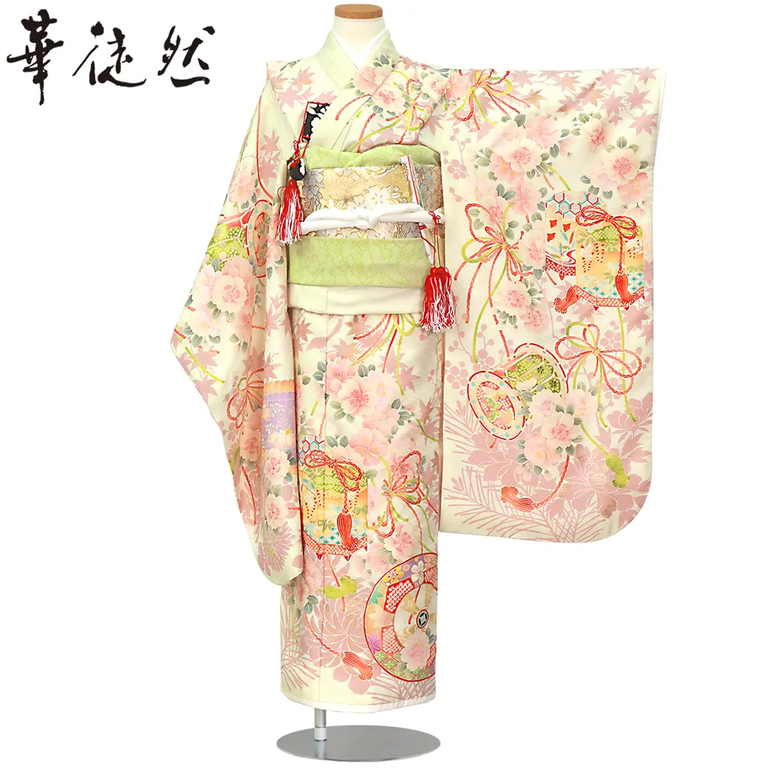 7歳　レトロ白菊楓エ霞　七五三　お着物フルセット　アンティーク 7歳 レトロ白菊楓エ霞 七五三 お着物フルセット アンティーク