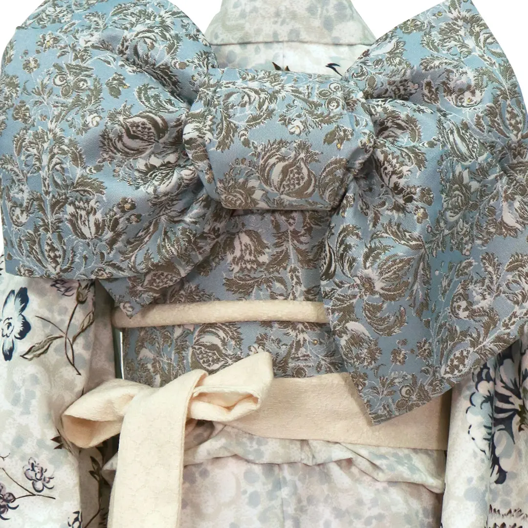 《JILLSTUART》ライトブルー地にカーネーションの着物／七五三・七歳女の子
