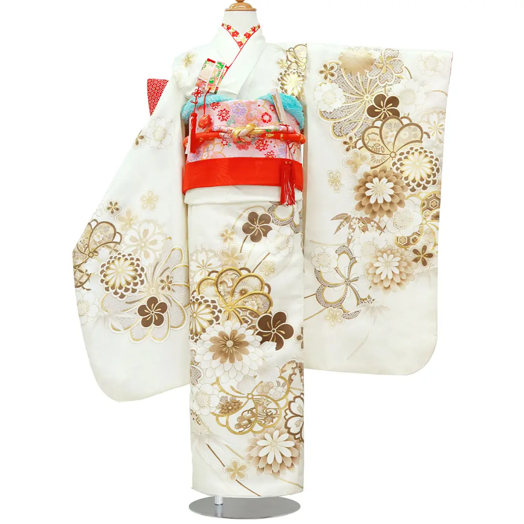 白地に金箔の大輪の菊の着物／七五三・七歳女の子 | 宅配着物レンタル