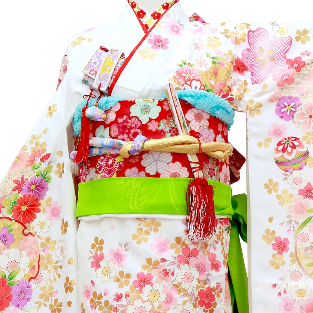白地に桜と鞠の着物／七五三・七歳女の子／バストアップ詳細