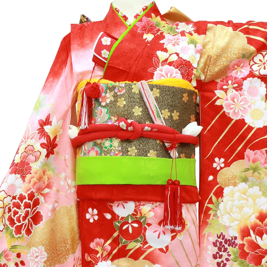 赤地に牡丹や花尽くし、雲取りの着物／七五三・七歳女の子 | 宅配着物