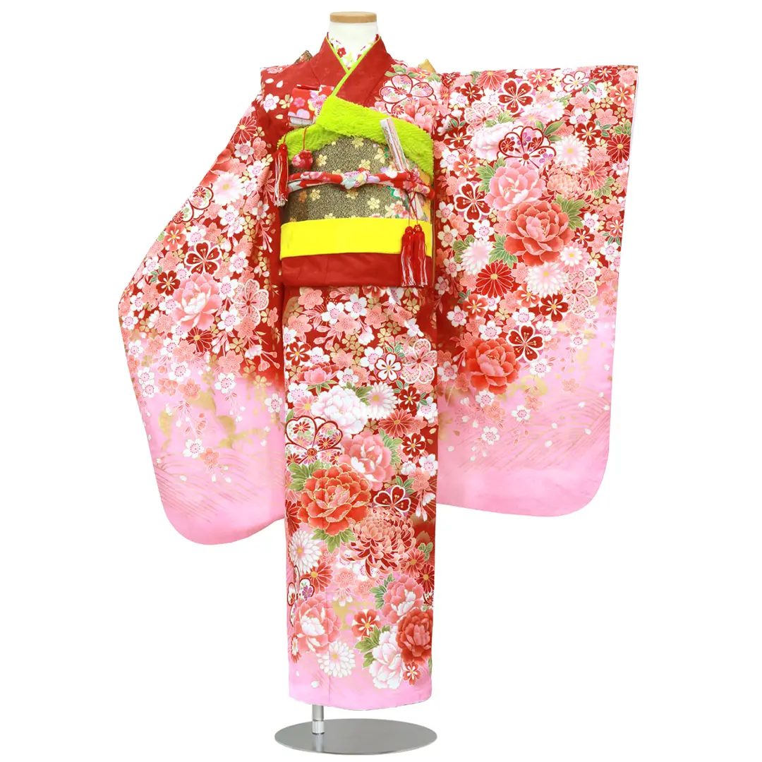 赤地に桜や四季花、花づくしの着物／七五三・七歳女の子／正面