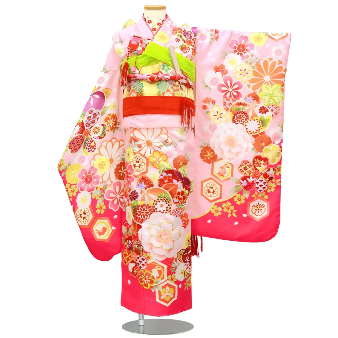 薄ピンク地に梅や桜文様の着物／七五三・七歳女の子 | 宅配着物