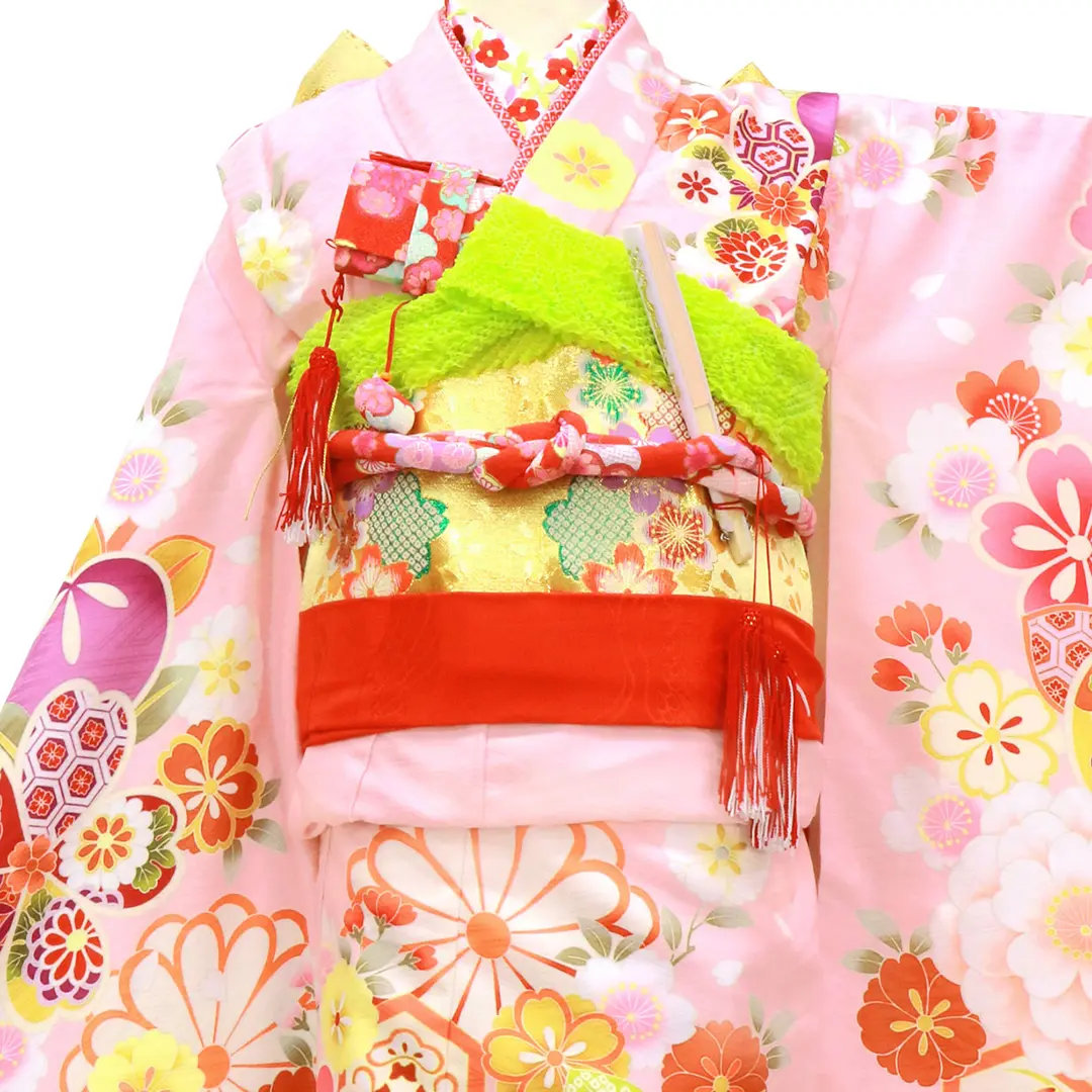 薄ピンク地に梅や桜文様の着物／七五三・七歳女の子 | 宅配着物