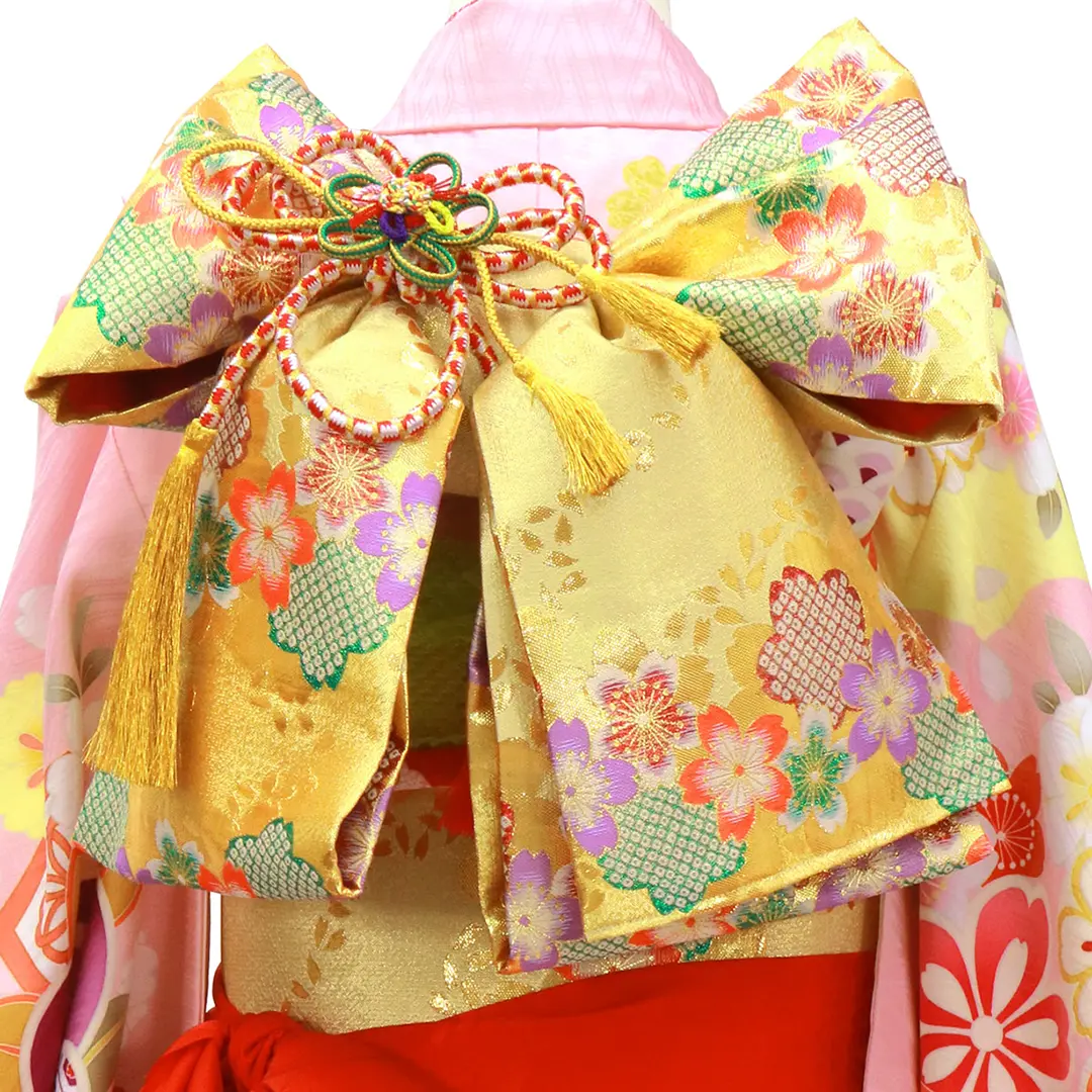 薄ピンク地に梅や桜文様の着物／七五三・七歳女の子 | 宅配着物