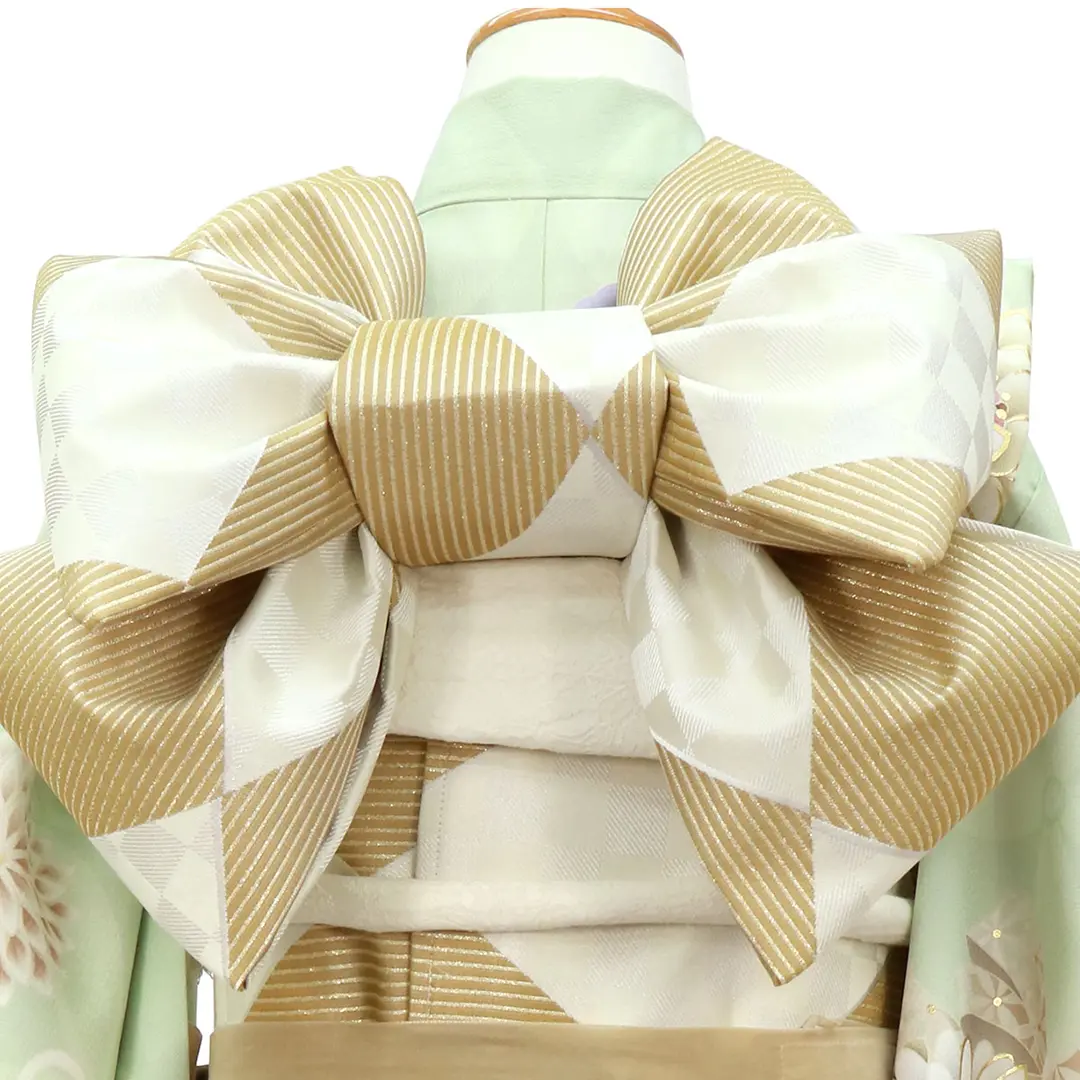 JAPAN STYLE》青磁色にむじな菊の着物／七五三・七歳女の子 | 宅配着物